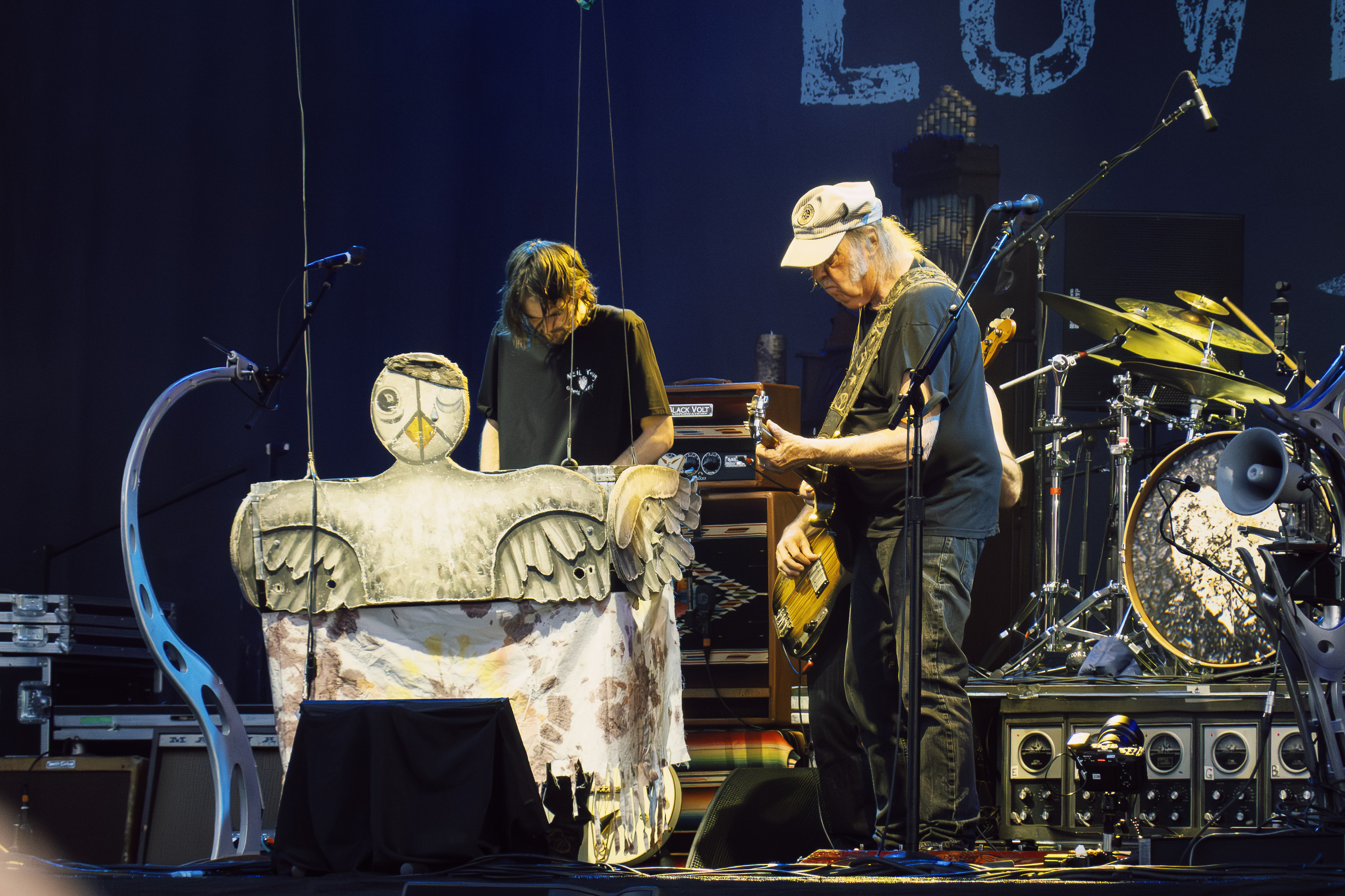 NeilYoungAndTheChromeHearts2025-07-04SparkassenparkMochengladbachGermany (15).jpg